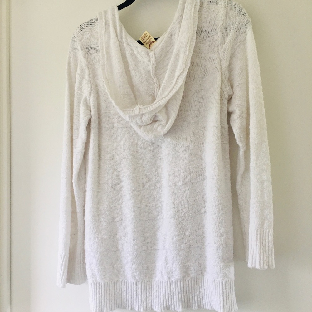 Delicate White Sweater - Picture 3 of 4